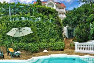 Отель Villa Bonne Maison with Garden Россия, Алушта, фото 17