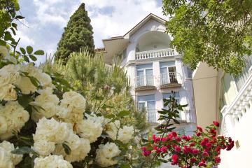 Отель Villa Bonne Maison with Garden Россия, Алушта, фото 28
