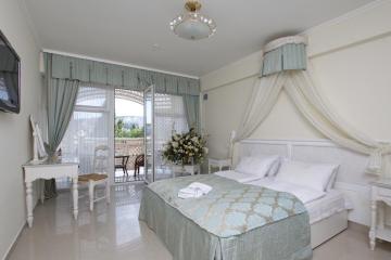 Отель Villa Bonne Maison with Garden Россия, Алушта, фото 3