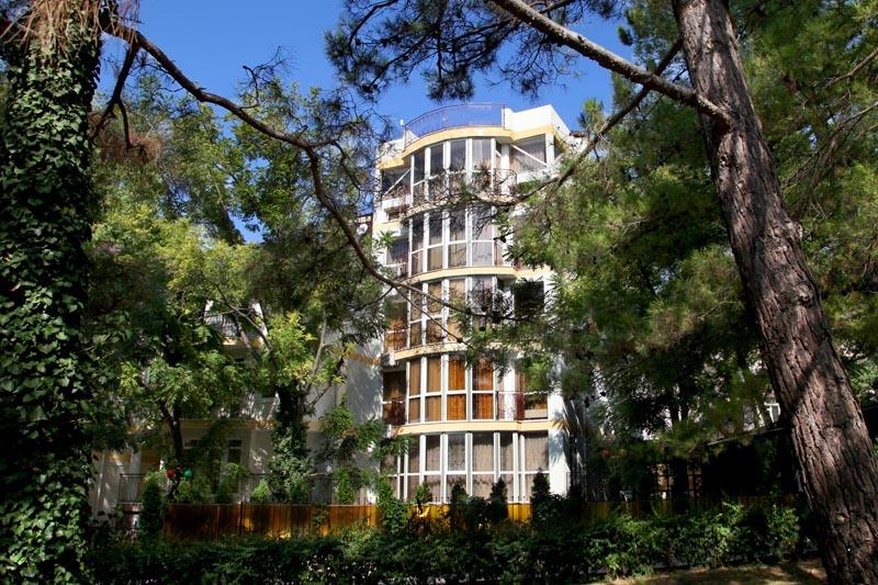 Виктория (ул. Луначарского)