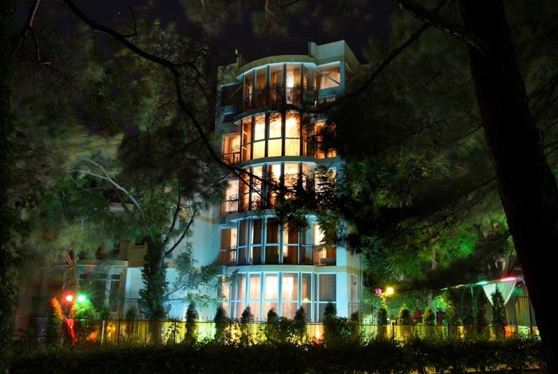 Виктория (ул. Луначарского)