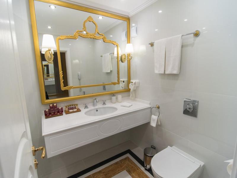 Imperial Palace Hotel & Spa