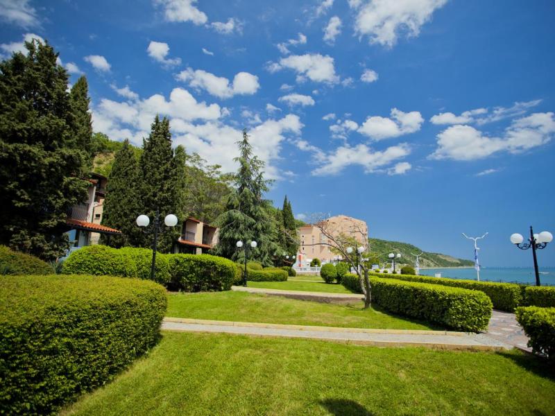Villas Elenite