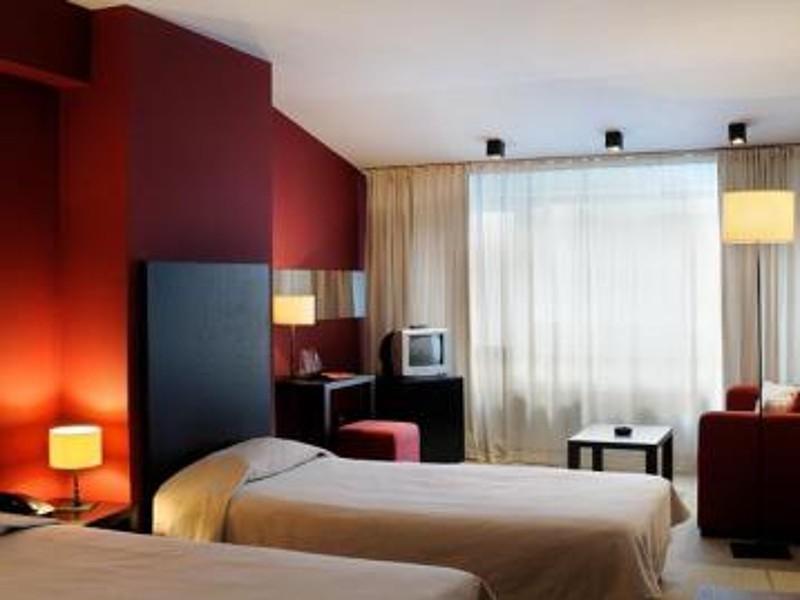 Riverside Hotel & Spa