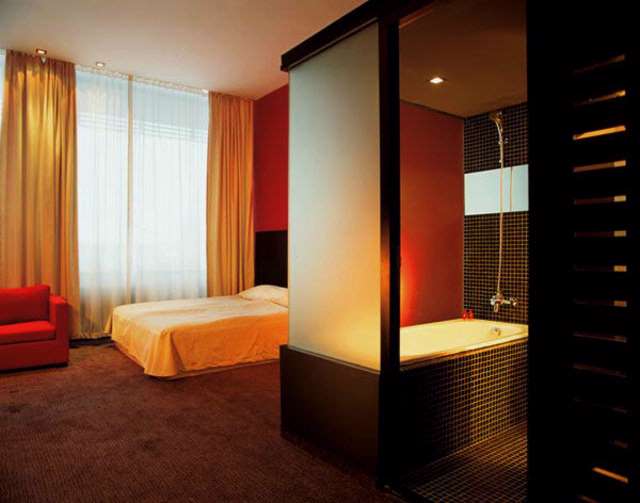 Riverside Hotel & Spa