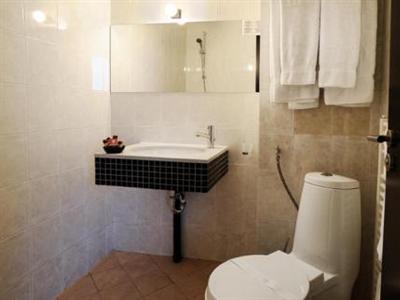 Riverside Hotel & Spa
