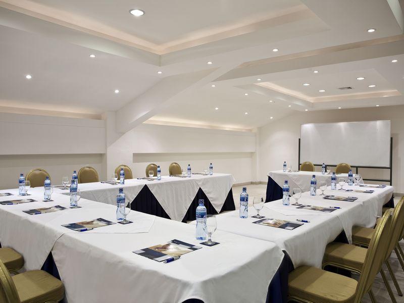 Occidental Tamarindo