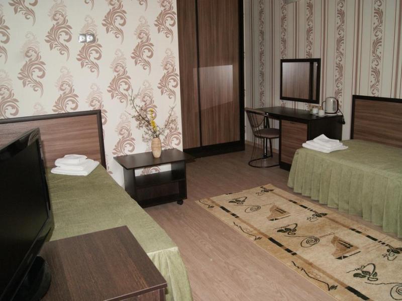 Восток (Новомихайловский)