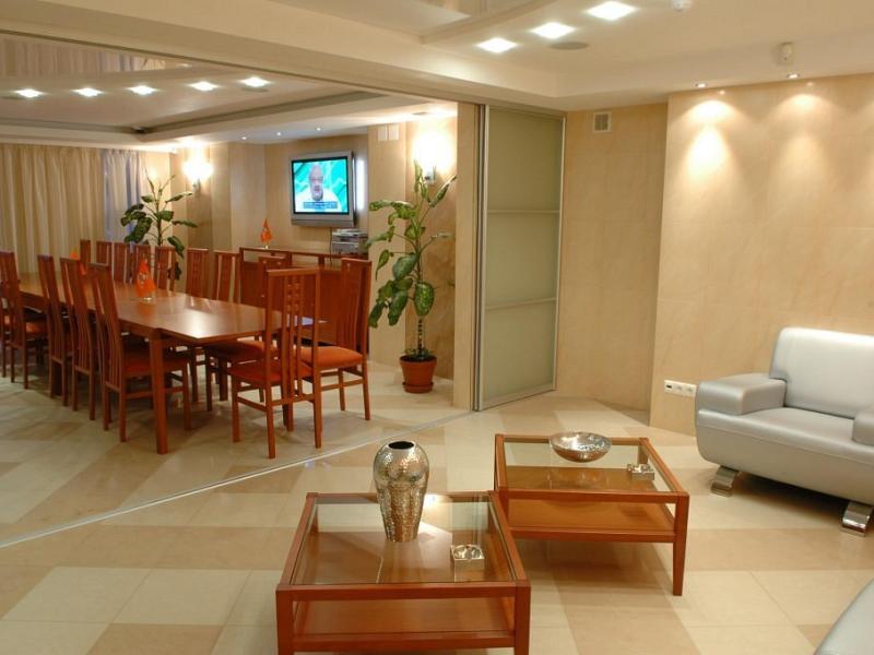 Apri Hotel