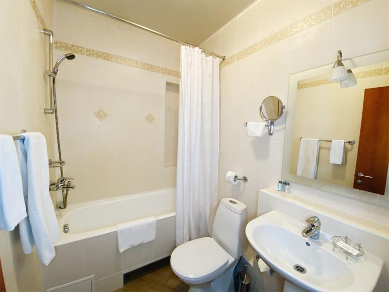 Apri Hotel