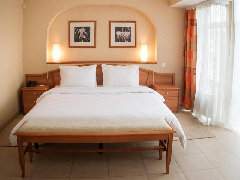 Apri Hotel