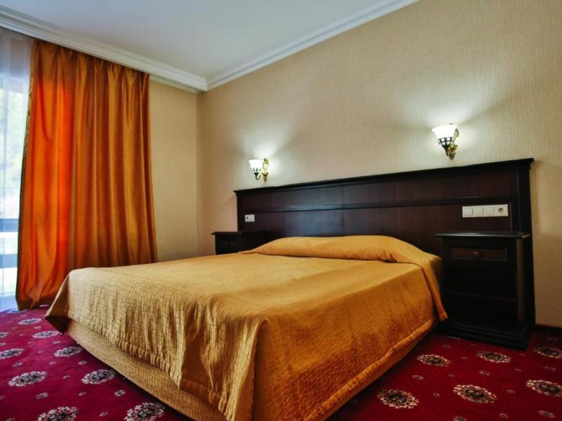 Гала Плаза Отель