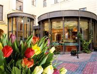 Helvetia Hotel & Suites