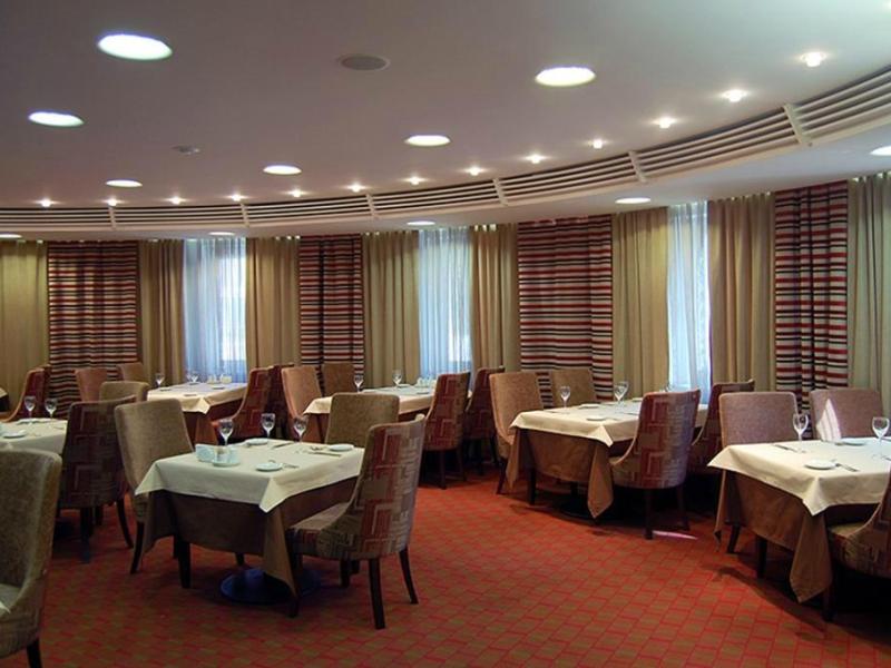 Гранд Авеню Отель