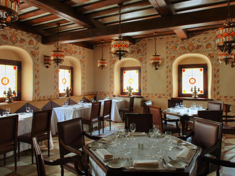 Двор Подзноева