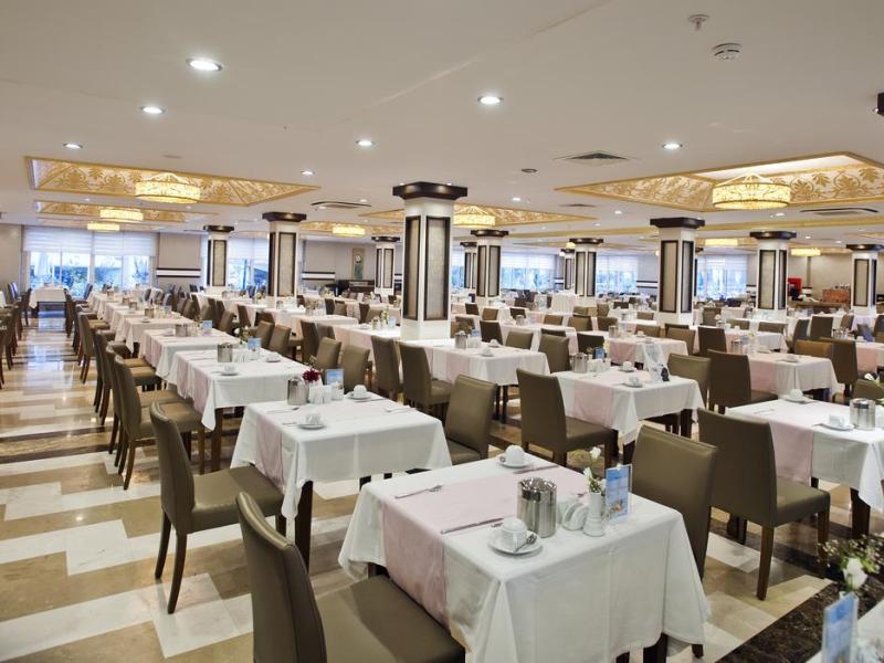 Crystal Tat Beach Golf Resort & Spa 