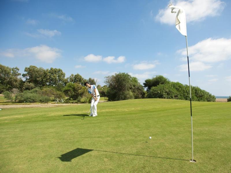 Crystal Tat Beach Golf Resort & Spa 