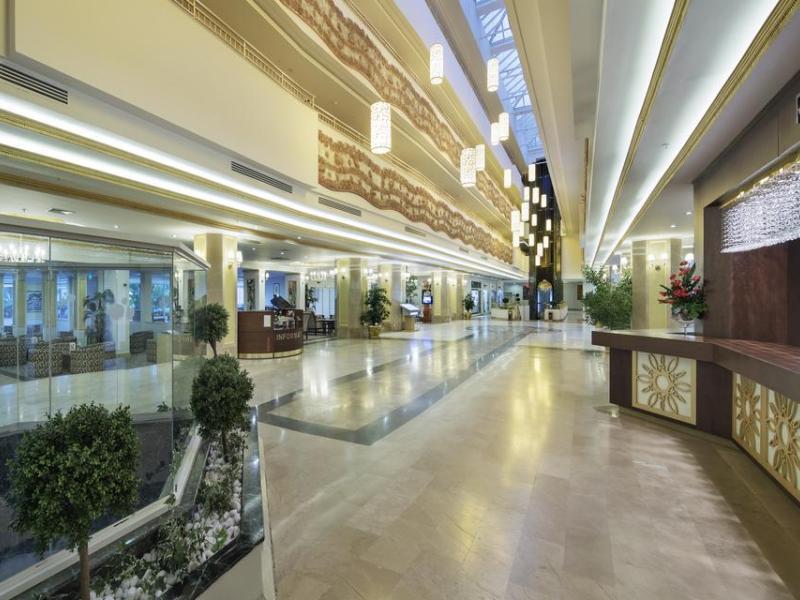 Crystal Tat Beach Golf Resort & Spa 