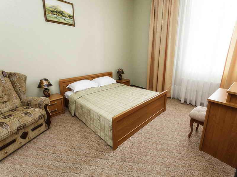 Дельфин Отель