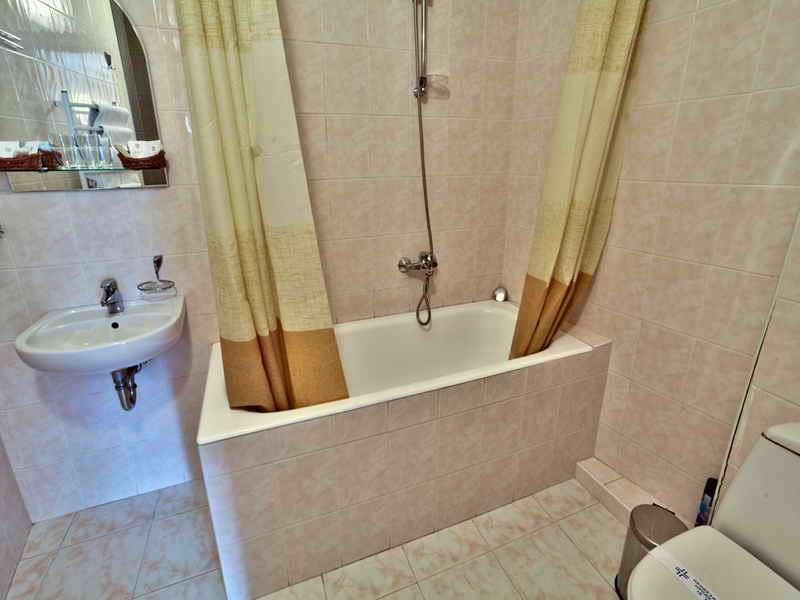 Дельфин Отель