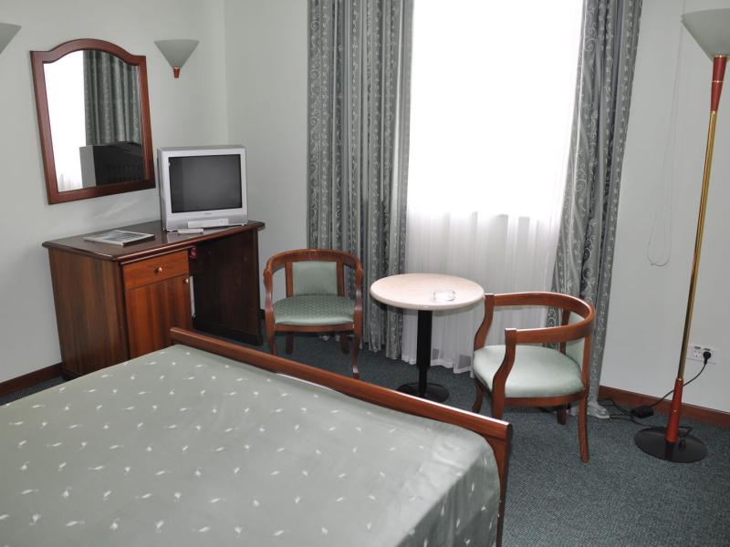 Санаторий Зеленый Гай (Дедеркой)