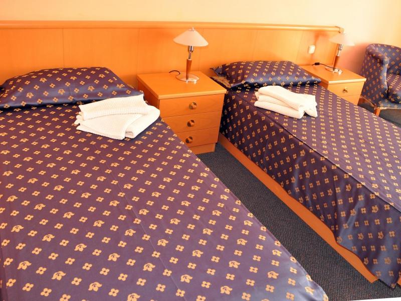 Санаторий Зеленый Гай (Дедеркой)