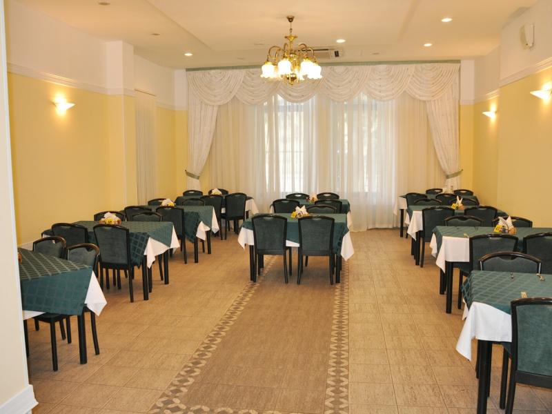 Санаторий Зеленый Гай (Дедеркой)