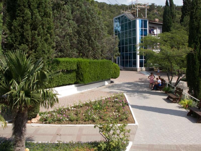 Пансионат Изумруд (Ласпи)