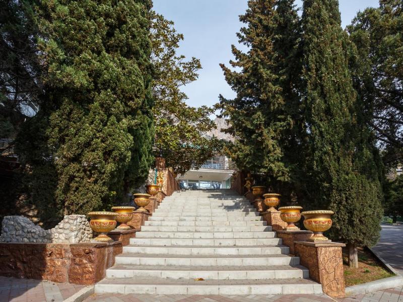 Пансионат Изумруд (Ласпи)