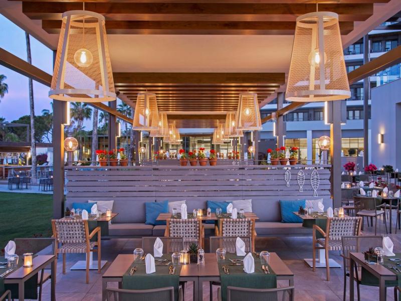 Acanthus & Cennet Barut Collection