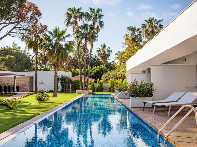 Acanthus & Cennet Barut Collection