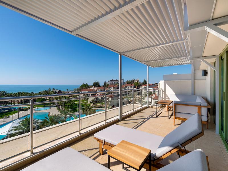 Arum Barut Collection