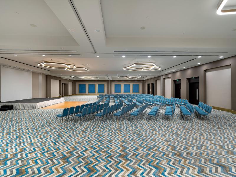 Lara Barut Collection