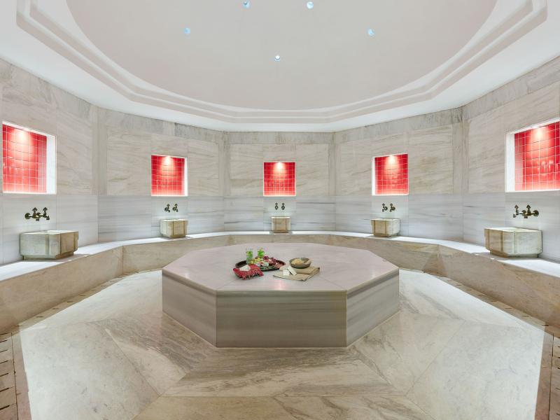 Lara Barut Collection