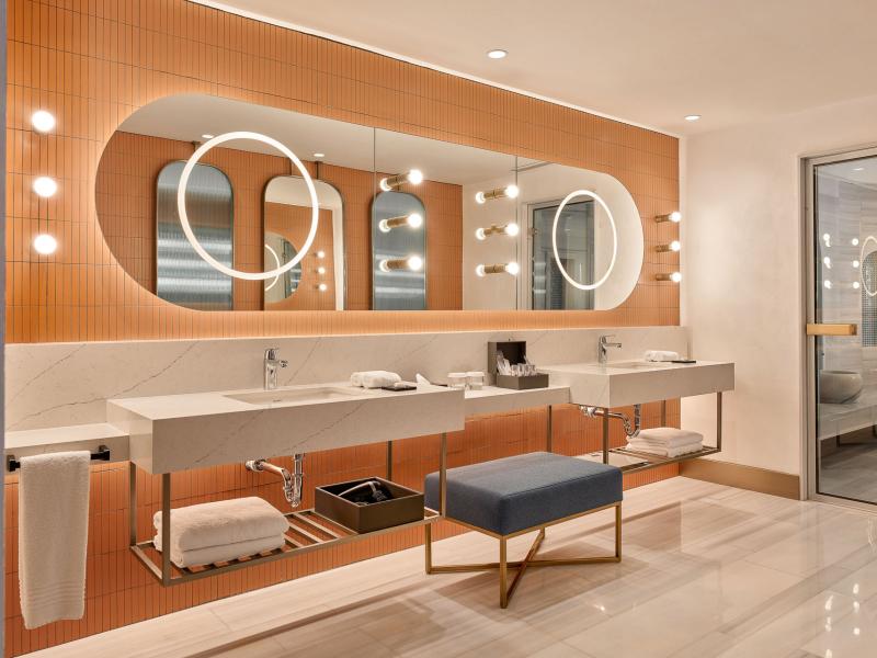 Lara Barut Collection