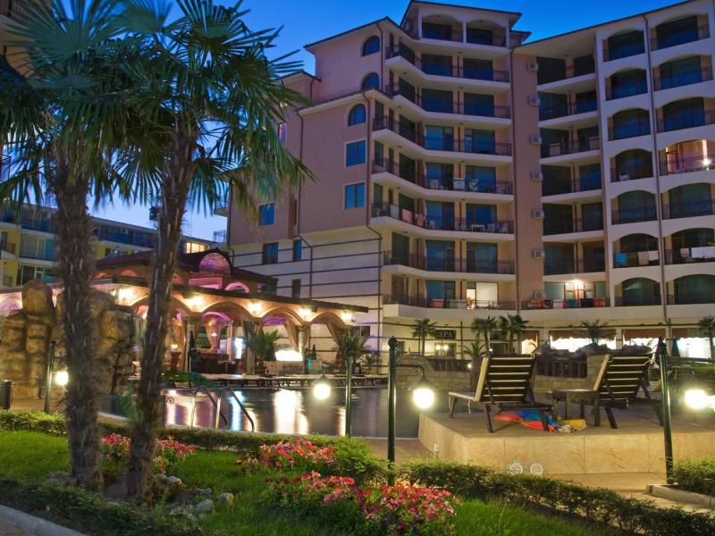 Karolina Apartment Complex