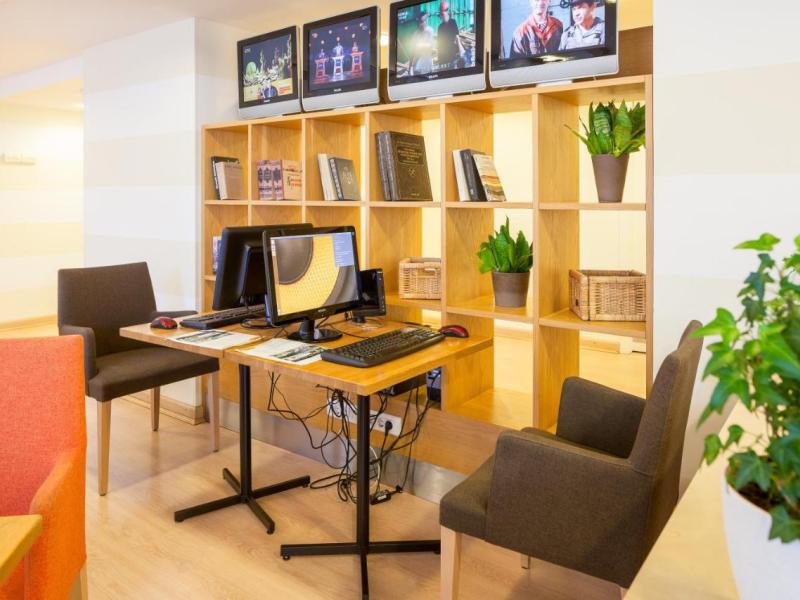 Marins Park Hotel Москва Пражская