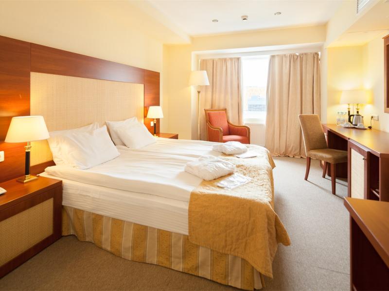 Marins Park Hotel Москва Пражская