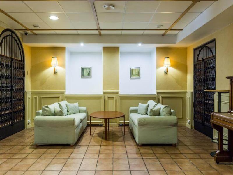 Россо Рива Бизнес-Отель