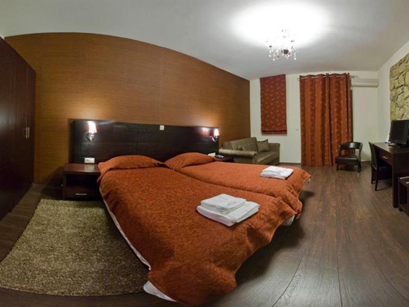 Batselas Traditional Hotel