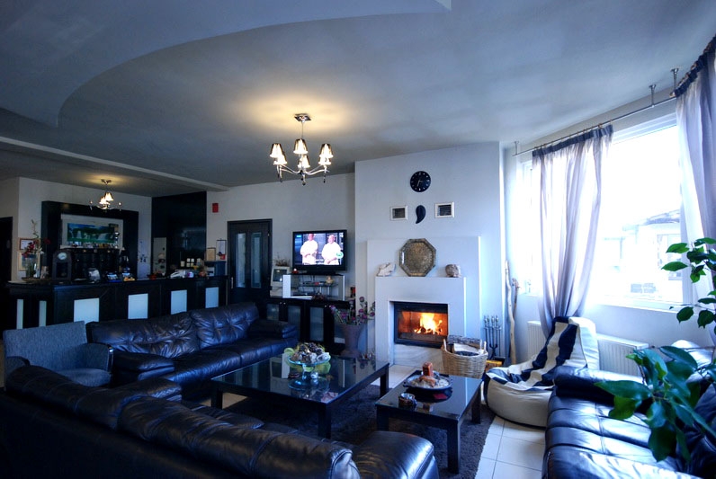 Batselas Traditional Hotel