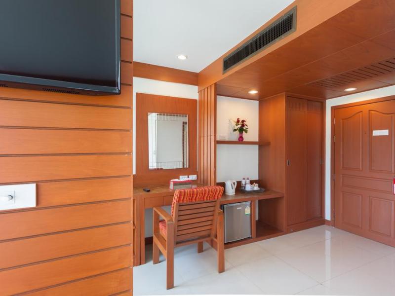 Baumancasa Karon Beach Resort