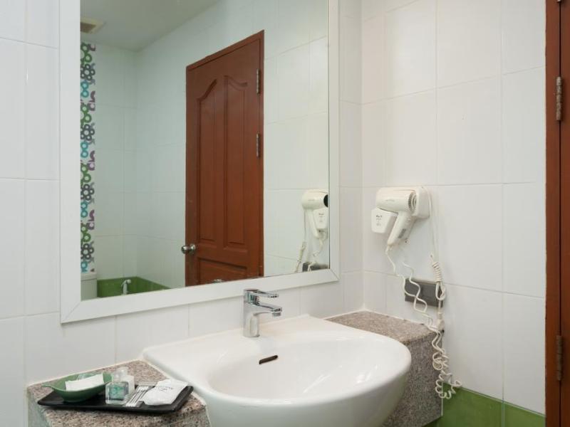 Baumancasa Karon Beach Resort