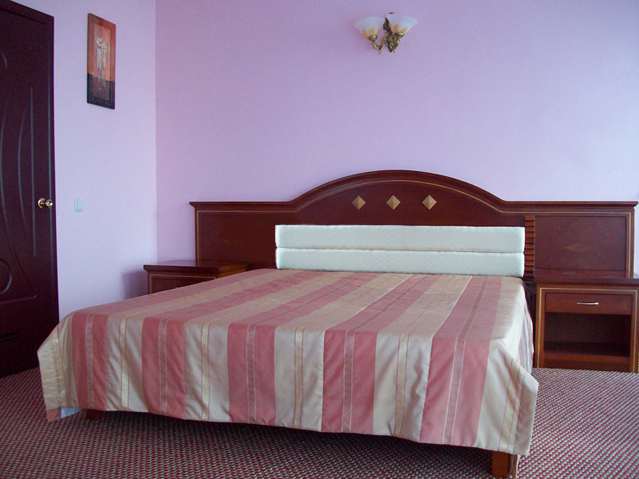 Crystal Deluxe Hotel