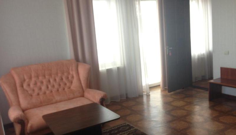 Отель Крымский