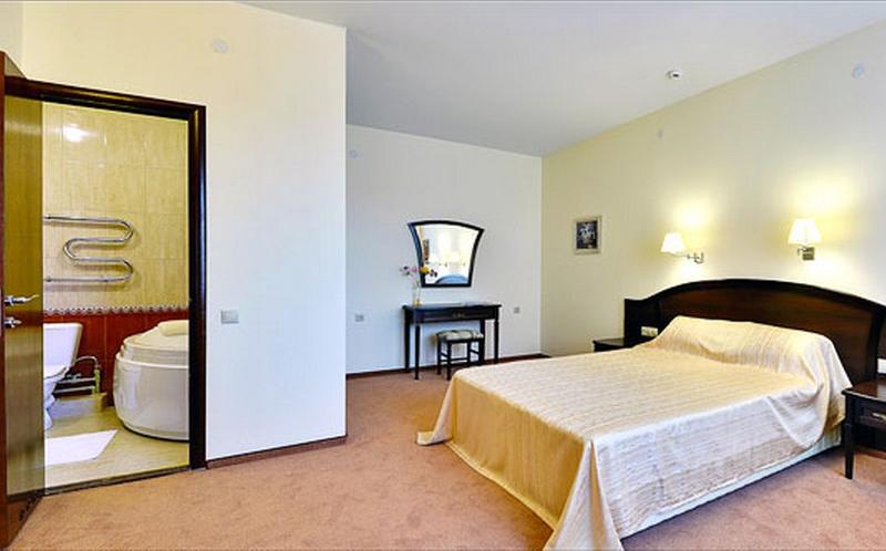 Лотос (ул. Спортивная)