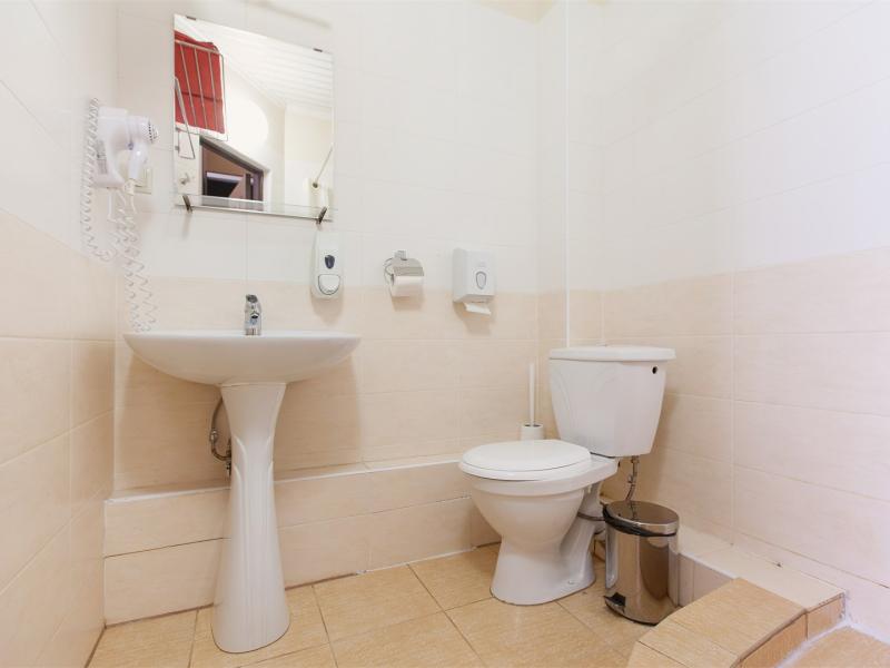 Регина на Университетской