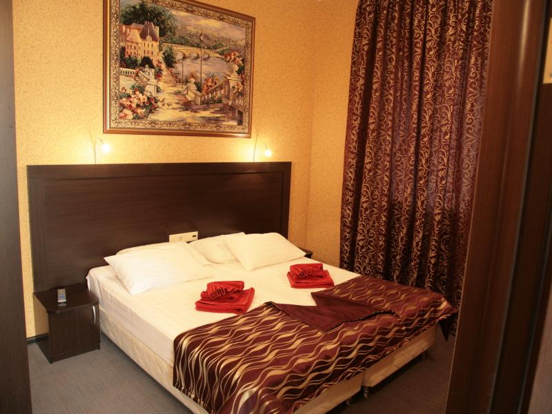 Регина на Университетской