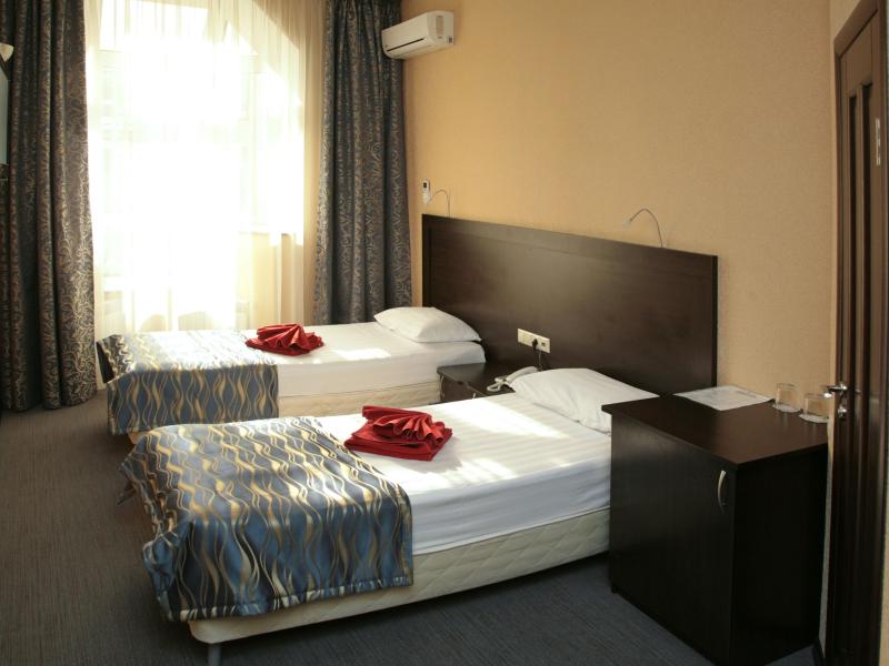 Регина на Университетской