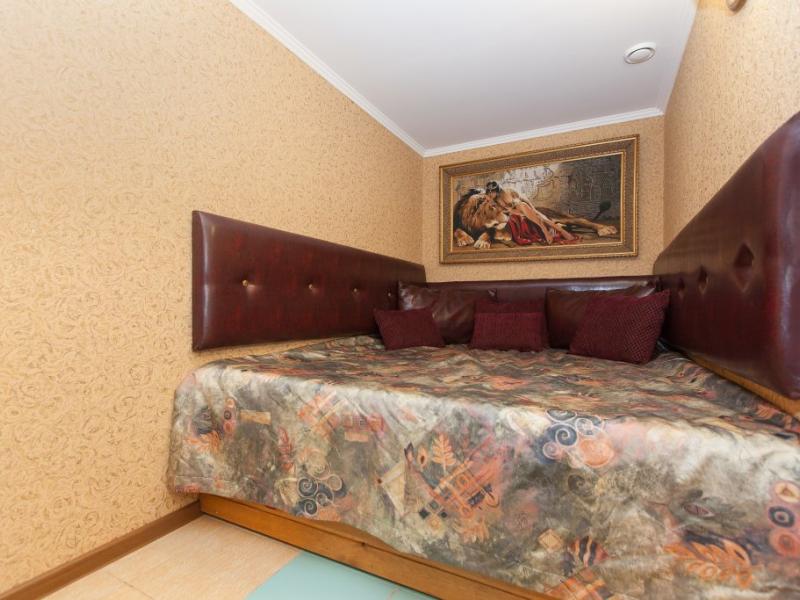 Регина на Университетской